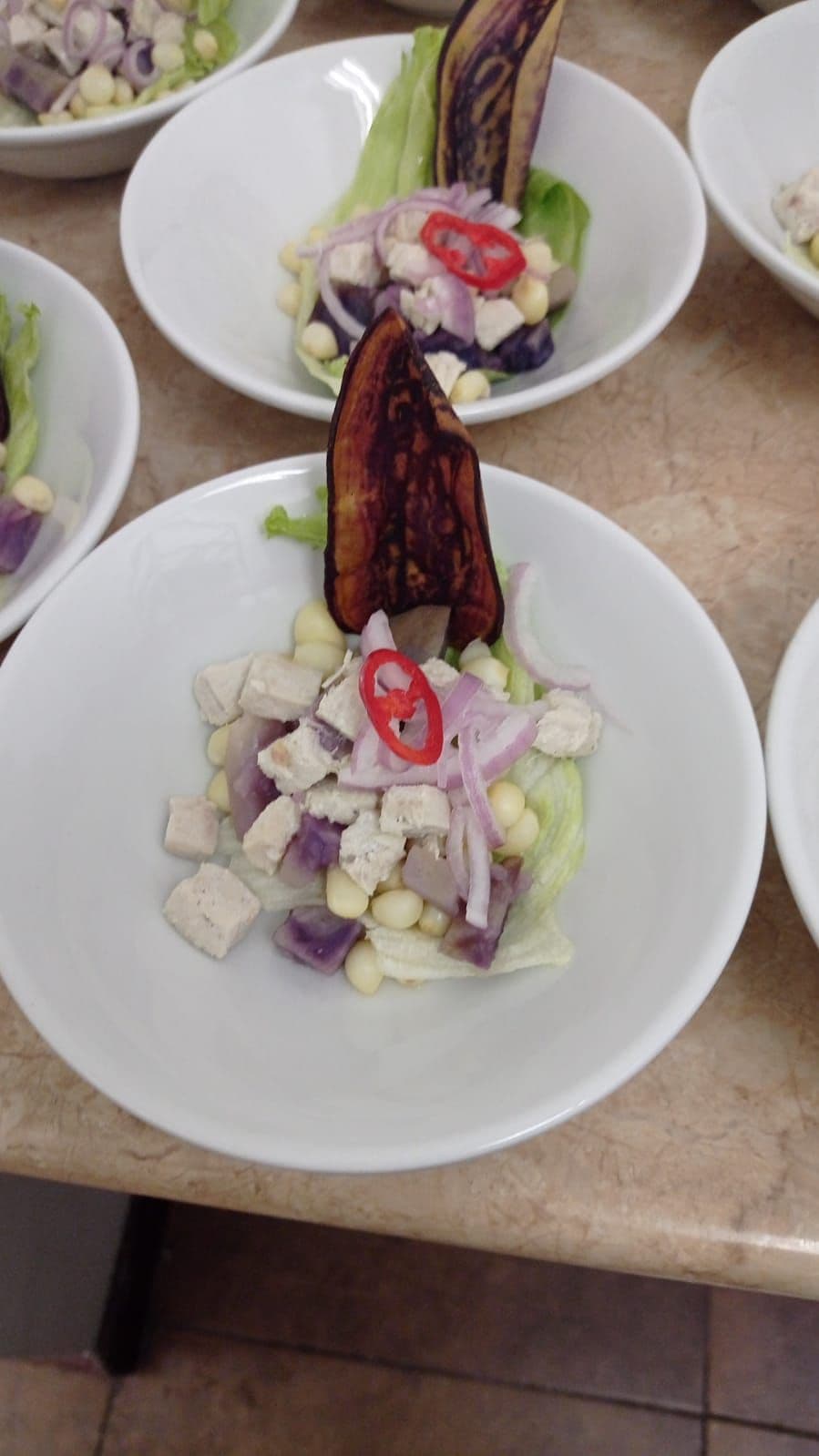 Plato preparado por la cocina de Tomillo & Laurel